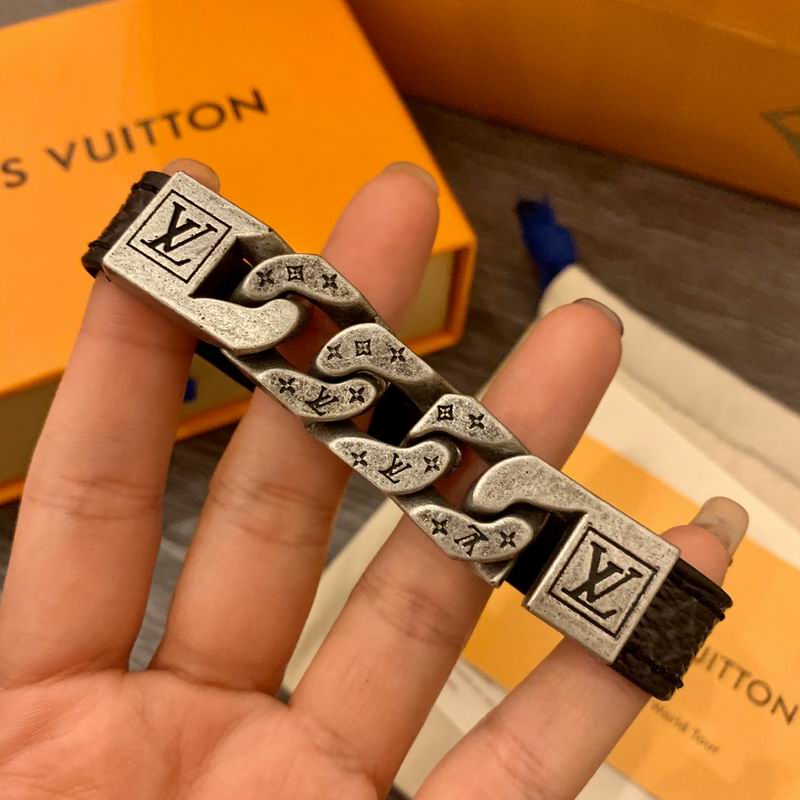 LV Bracelet 03lyr389
